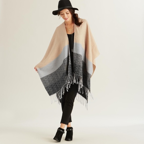 Croft & Barrow Ruana Wrap - Picture 11 of 13